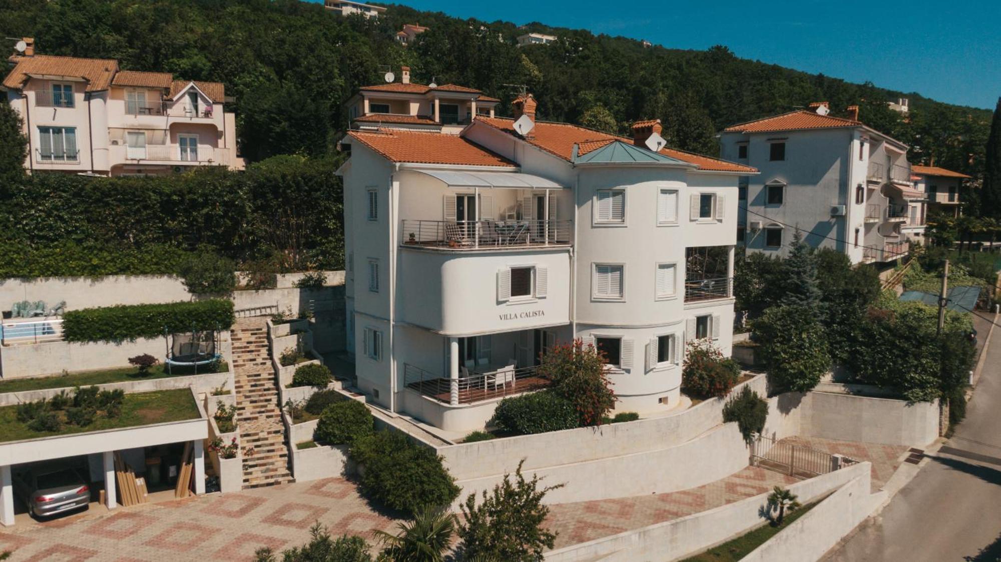 Villa Calista Icici Exterior photo